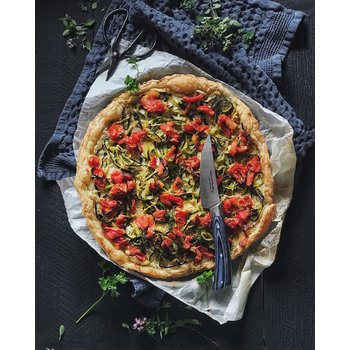 Couteau Christian Etchebest par Jean Dubost manche micarta fabrication française Tarte fine courgettes..crédit photo Objectif Madame Juju