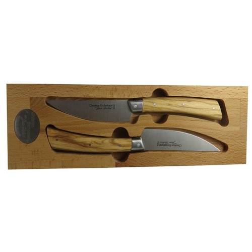 Duo couteaux Christian Etchebest par Jean Dubost manches en bois d'olivier véritable en coffret hêtre huilé avec pastille métal à l'effigie de la marque
