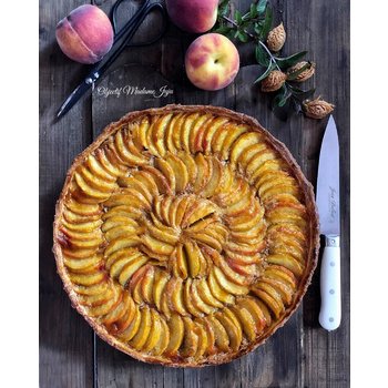 Jean Dubost couteau cuisine Pom blanc, Crédit photo Objectif Madame Juju Tarte aux pêches